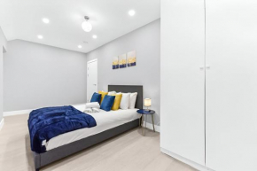 Convenient 1BR Flat with Kitchen, Perfect for Two!